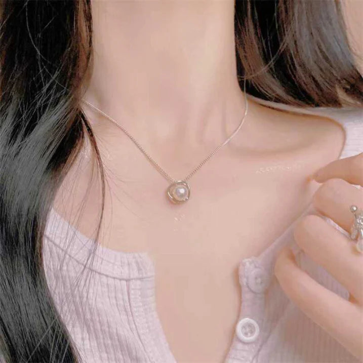 Hilda Moonstone Necklace
